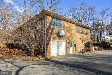 208 Mcguire Rd, Winchester, VA 22603 - photo 5