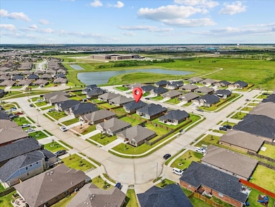 Conveniently located minutes to i45 and highway 3.