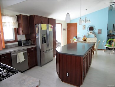 1352 Forbes St, North Tonawanda, NY 14120 - photo 6