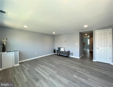 2747 Norfen Rd, Halethorpe, MD 21227 - photo 2