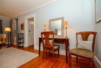 Living Room: 12x20