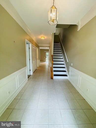 1171 Cypress Tree Place, Herndon, VA 20170 - photo 2