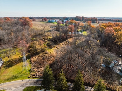 5975 Bedford Rd, Lowellville, OH 44436 - photo 4