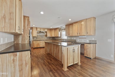 1710 35th St W, Williston, ND 58801 - photo 7