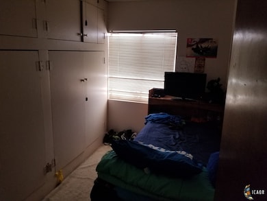 727 N 10th St, El Centro, CA 92243 - photo 4