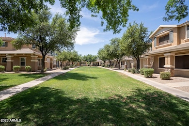 1552 S ROADRUNNER DR