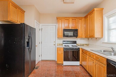 10517 Boscastle Rd, Glen Allen, VA 23060 - photo 3