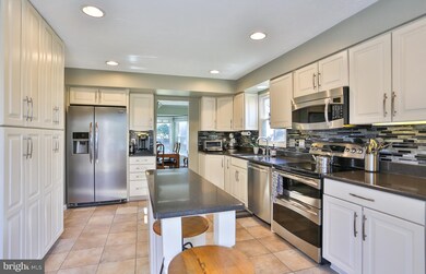 4283 Candlestick Ct, Dumfries, VA 22025 - photo 5