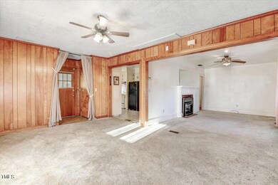 1308 W Main St, Williamston, NC 27892 - photo 7