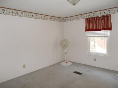 9 Royalcrest, Rochester, NH 03867 - photo 4