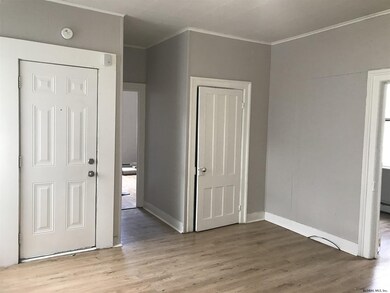 140 Hawk St S, Albany, NY 12202 - photo 3