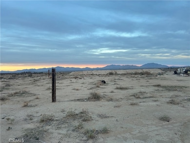 36352 Rodeo Rd, Lucerne Valley, CA 92356 - photo 7