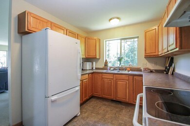 542 Lexington Dr, Oregon, WI 53575 - photo 4