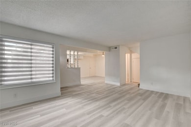 579 Roxella Ln unit B, Las Vegas, NV 89110 - photo 3