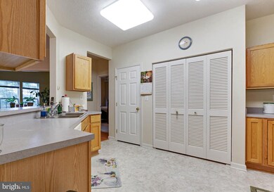 2495 Amber Orchard Ct E unit 103, Odenton, MD 21113 - photo 6