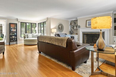 15CavrayRdNorwalkMLS-70