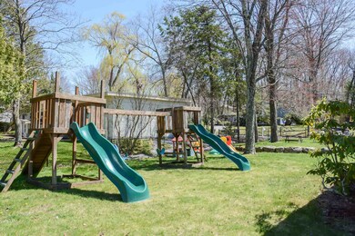 595 Fairfield St, Manchester, NH 03104 - photo 7