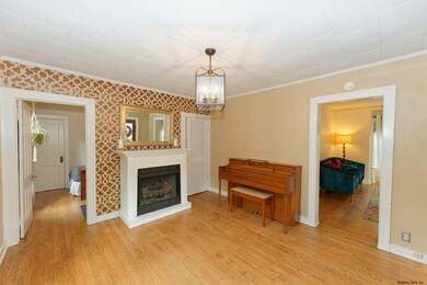 6 Hudson St, Castleton On Hudson, NY 12033 - photo 2