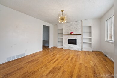 817 N Randall Rd unit D, Aurora, IL 60506 - photo 3