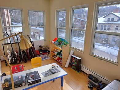 33 Beaconsfield Rd unit 2, Brookline, MA 02445 - photo 4