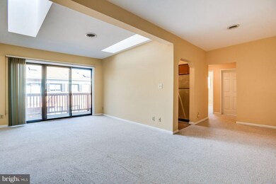 204 Skyhill Rd unit 7, Alexandria, VA 22314 - photo 7