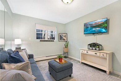 565 Quaker Ln unit 93, West Warwick, RI 02893 - photo 4