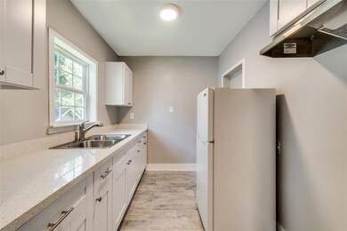 507 Enid St unit 4, Houston, TX 77009 - photo 4