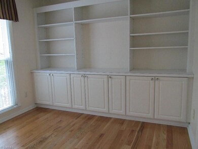 Built-ins in Office/Den