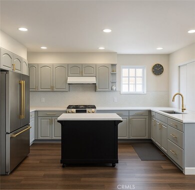 24305 Wabuska St, Newhall, CA 91321 - photo 4