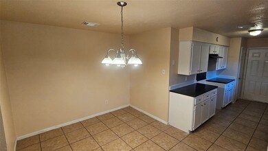 5023 Fitzwater Dr, Spring, TX 77373 - photo 6