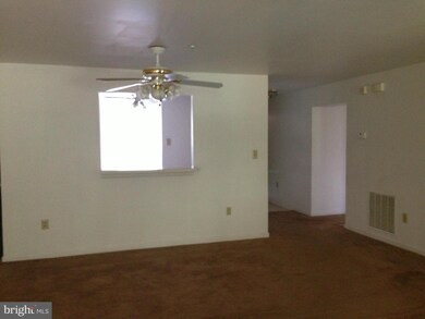 4128 Applegate Ct, Suitland, MD 20746 - photo 3