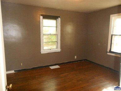 2509 Swan St, Terre Haute, IN 47803 - photo 6