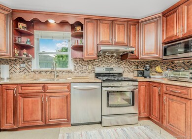 16 June St, Yonkers, NY 10710 - photo 6