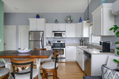 8 Oceanside Ave unit 4, York, ME 03909 - photo 6