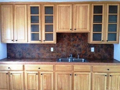 11702 Success Ave, Los Angeles, CA 90059 - photo 4