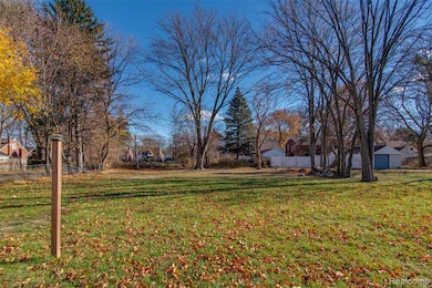 11688 Wayburn St, Detroit, MI 48224 - photo 2