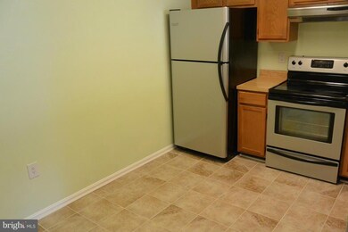 7517 Belle Grae Dr unit 11, Manassas, VA 20109 - photo 4