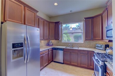 6132 Hadley Commons Dr, Riverview, FL 33578 - photo 7