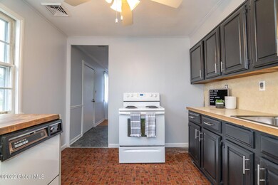 7-web-or-mls-1013SpryLn-7