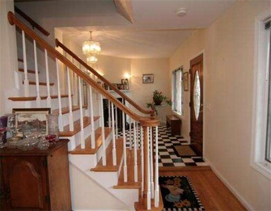 91 Farm St, Wakefield, MA 01880 - photo 4