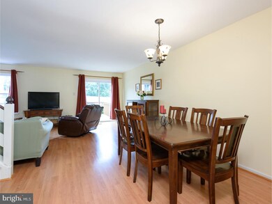 664 Kenney Ln, Brookhaven, PA 19015 - photo 7