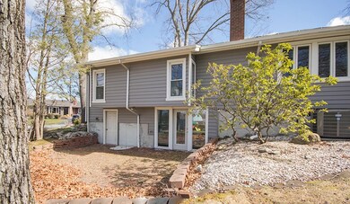 211 Mountain Laurel Dr, Cranston, RI 02920 - photo 3