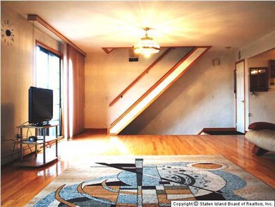 68 Lamped Loop unit A, Staten Island, NY 10314 - photo 4