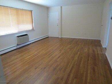 14 Laurel Place unit 14 A, Eatontown, NJ 07724 - photo 4