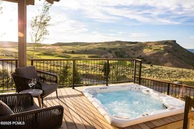 005_005_007_002_002_7515_east_stardust_c