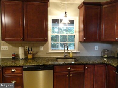 8 Hixon Dr, Burlington, NJ 08016 - photo 6