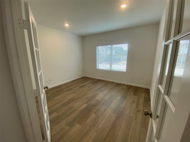 15517 Leopard Lily Ln, Conroe, TX 77302 - photo 3