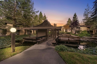 505 Cypress Point Dr unit 140, Mountain View, CA 94043 - photo 5