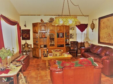 11807 W Windsor 035 (2)