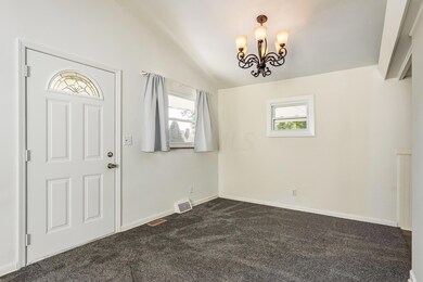 653 Roth Ave, Columbus, OH 43228 - photo 7